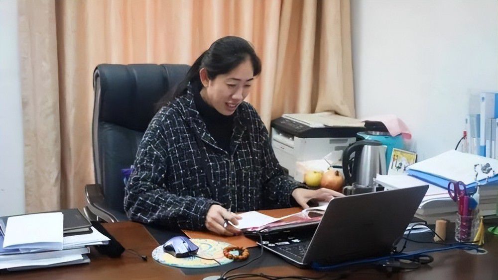 在今年夏天，切尔西实际上问价了米兰门将迈尼昂，但是遭到米兰的明确拒绝，米兰表示：“我们不需要出售迈尼昂，对于我们来说，他价值超过1亿欧。